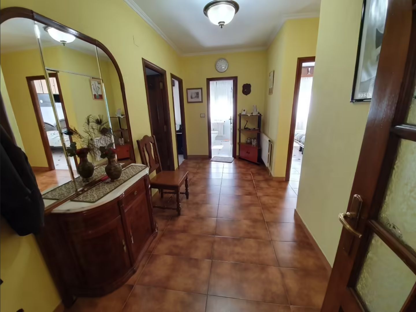 CASA IMPECABLE CON TERRENO EN ZONA DE ZAS