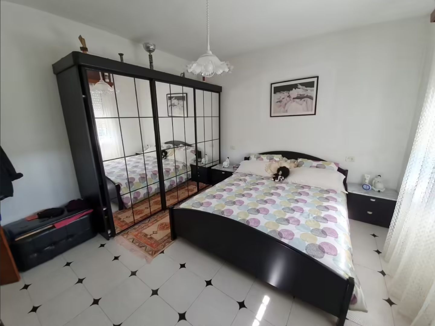 CASA IMPECABLE CON TERRENO EN ZONA DE ZAS