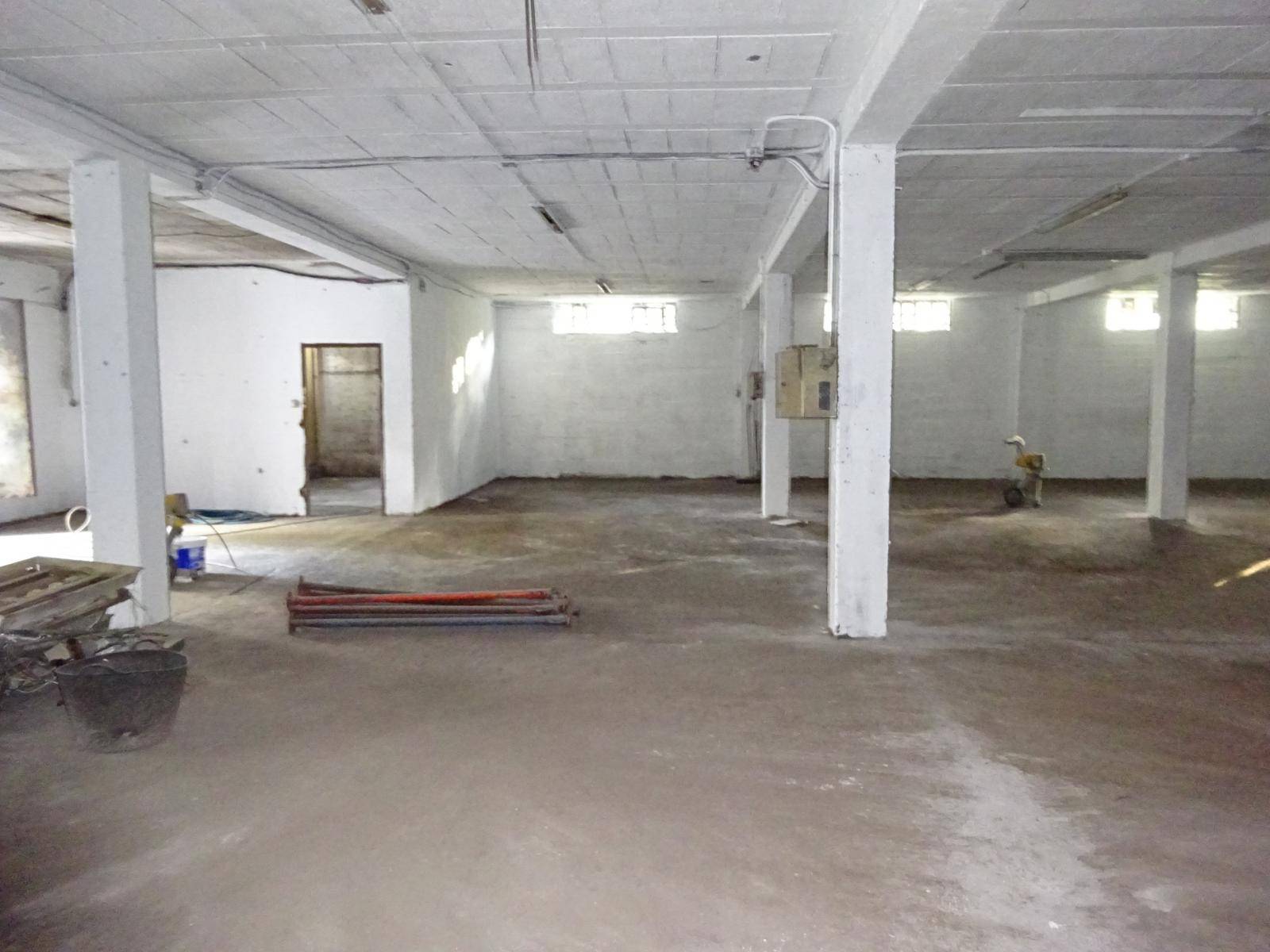Business local for rent in Ames