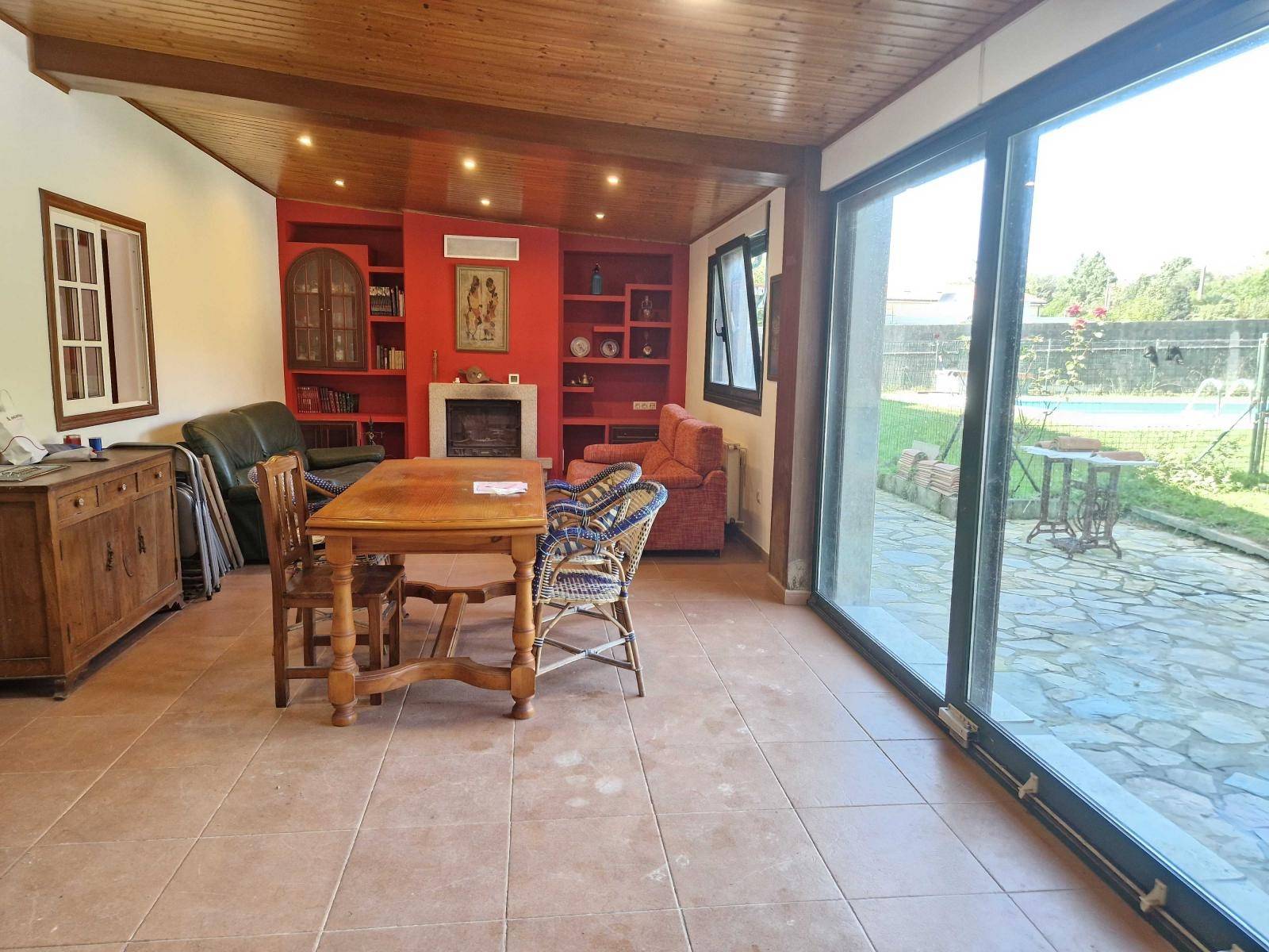 CASA (FIN DE SEMANA) CON PISCINA Y TERRENO EN BUGALLIDO, AMES