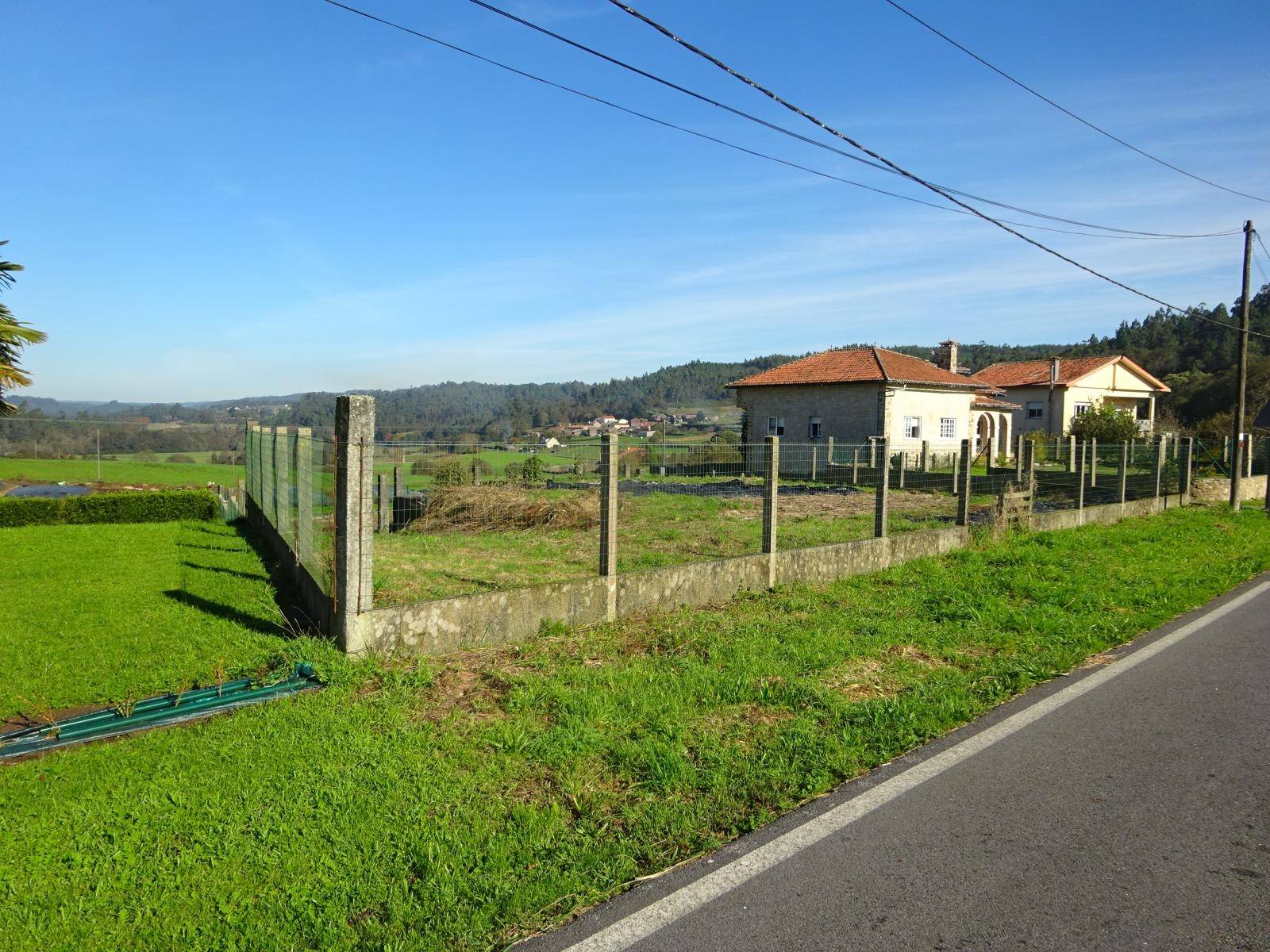 FINCA CERRADA EN ZONA DE TAPIA, AMES