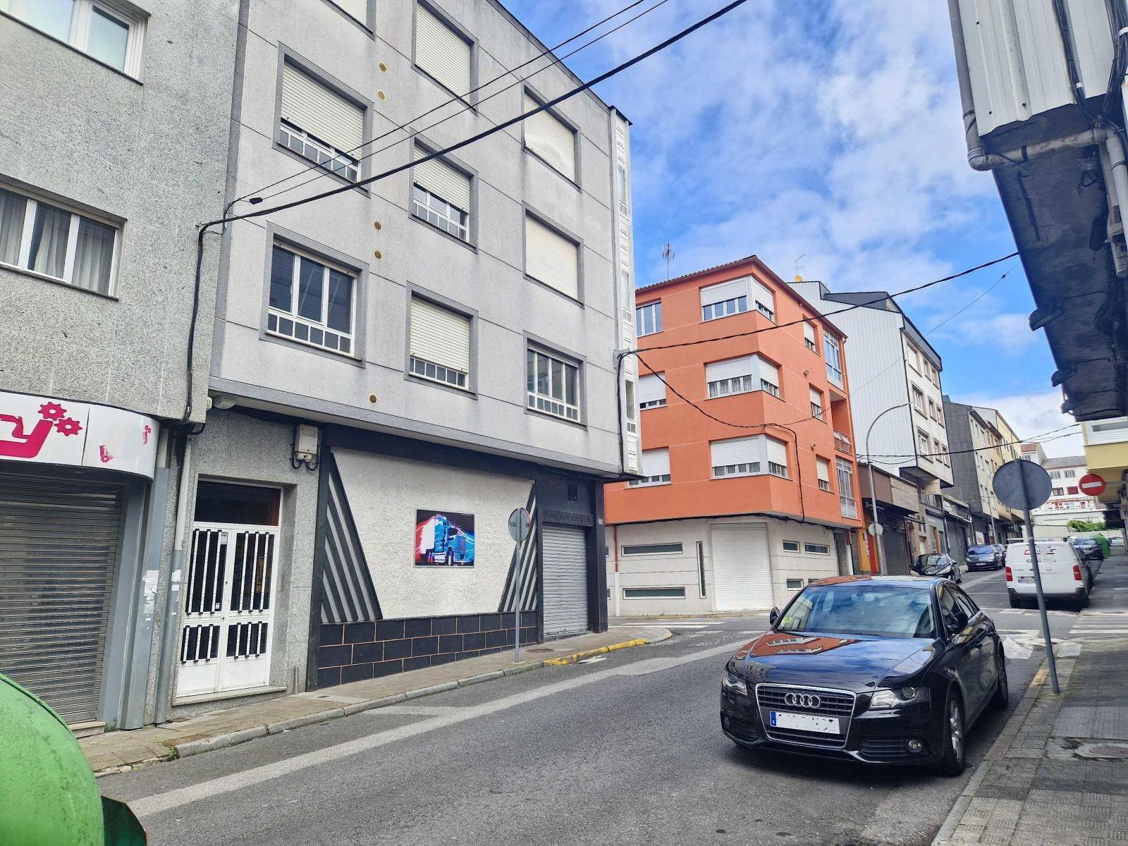 EDIFICIO CENTRO DE SANTA COMBA