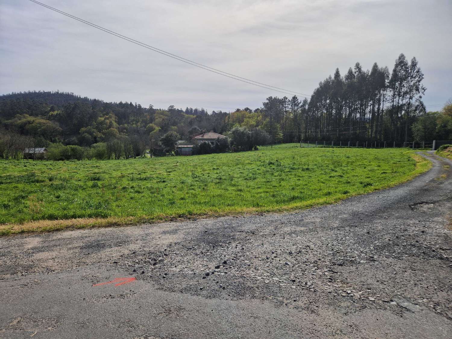 FINCA AMPLIA CON VISTAS EN ZONA TRANQUILA DE TRASMONTE, AMES