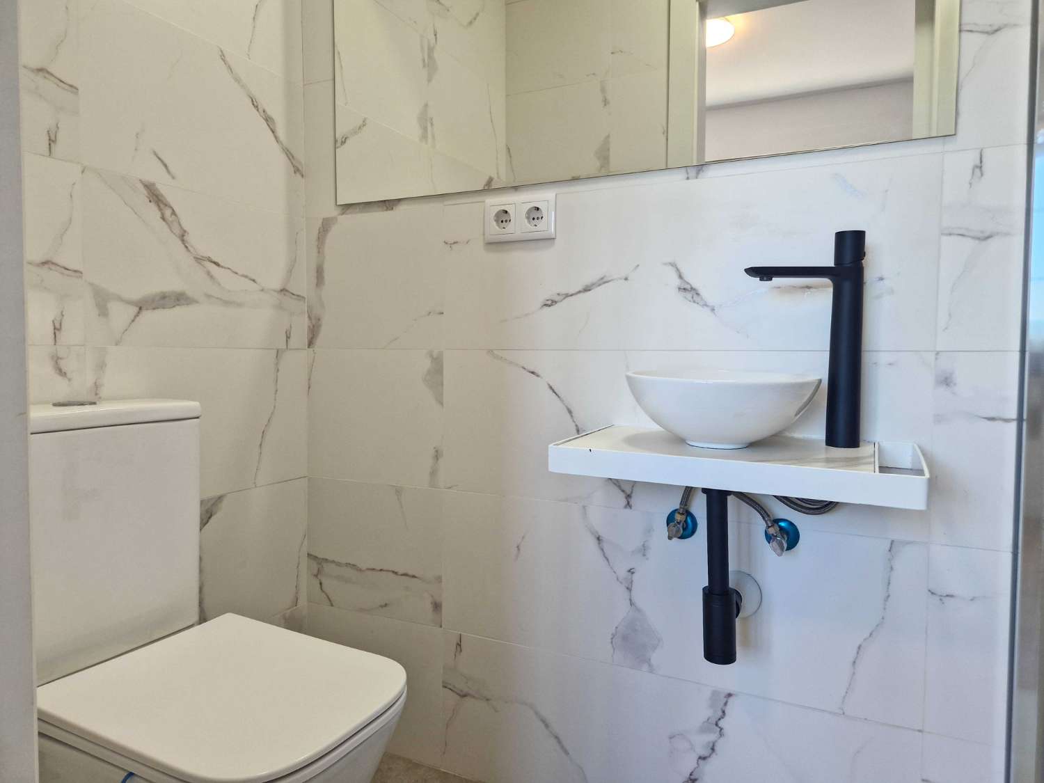 CASA AMPLIA CON TERRENO EN ZONA DE CALO, TEO