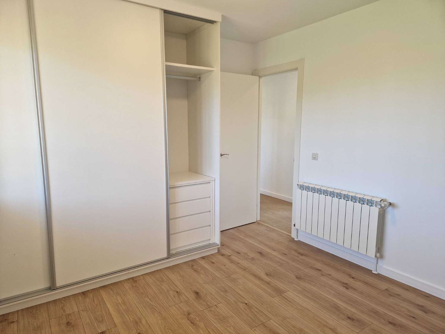 CASA AMPLIA CON TERRENO EN ZONA DE CALO, TEO