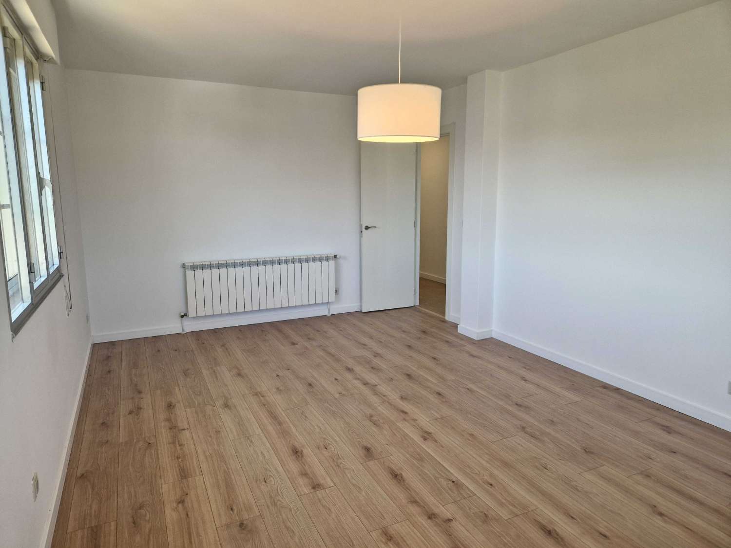 CASA AMPLIA CON TERRENO EN ZONA DE CALO, TEO