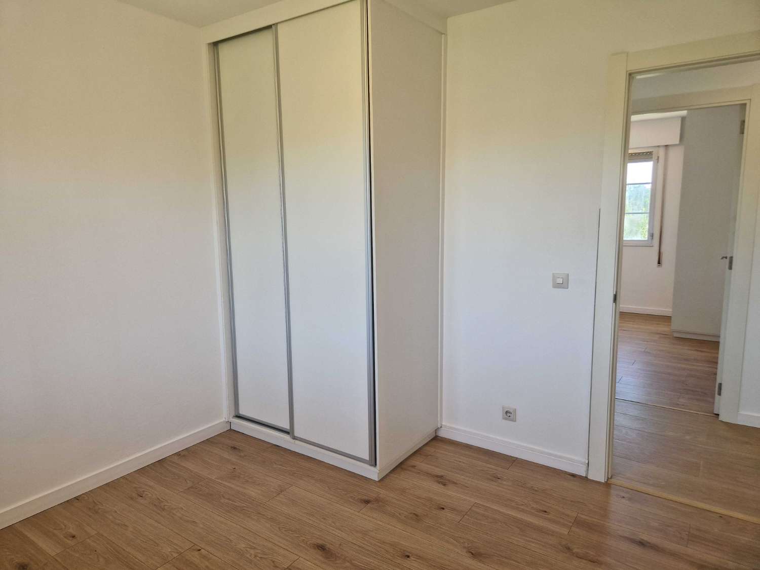 CASA AMPLIA CON TERRENO EN ZONA DE CALO, TEO