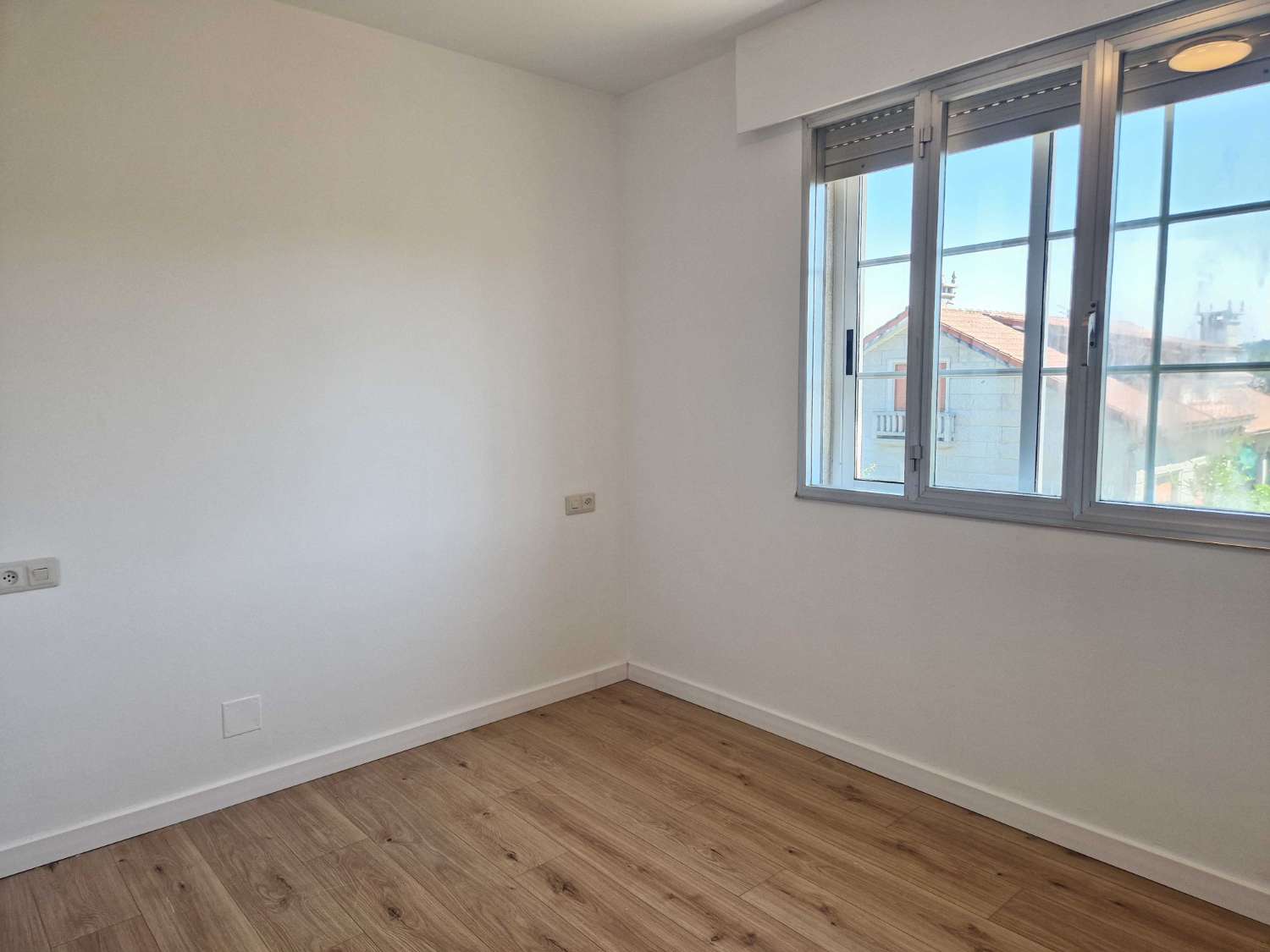 CASA AMPLIA CON TERRENO EN ZONA DE CALO, TEO