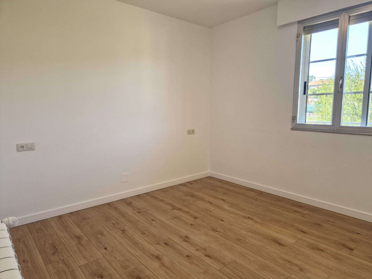 CASA AMPLIA CON TERRENO EN ZONA DE CALO, TEO