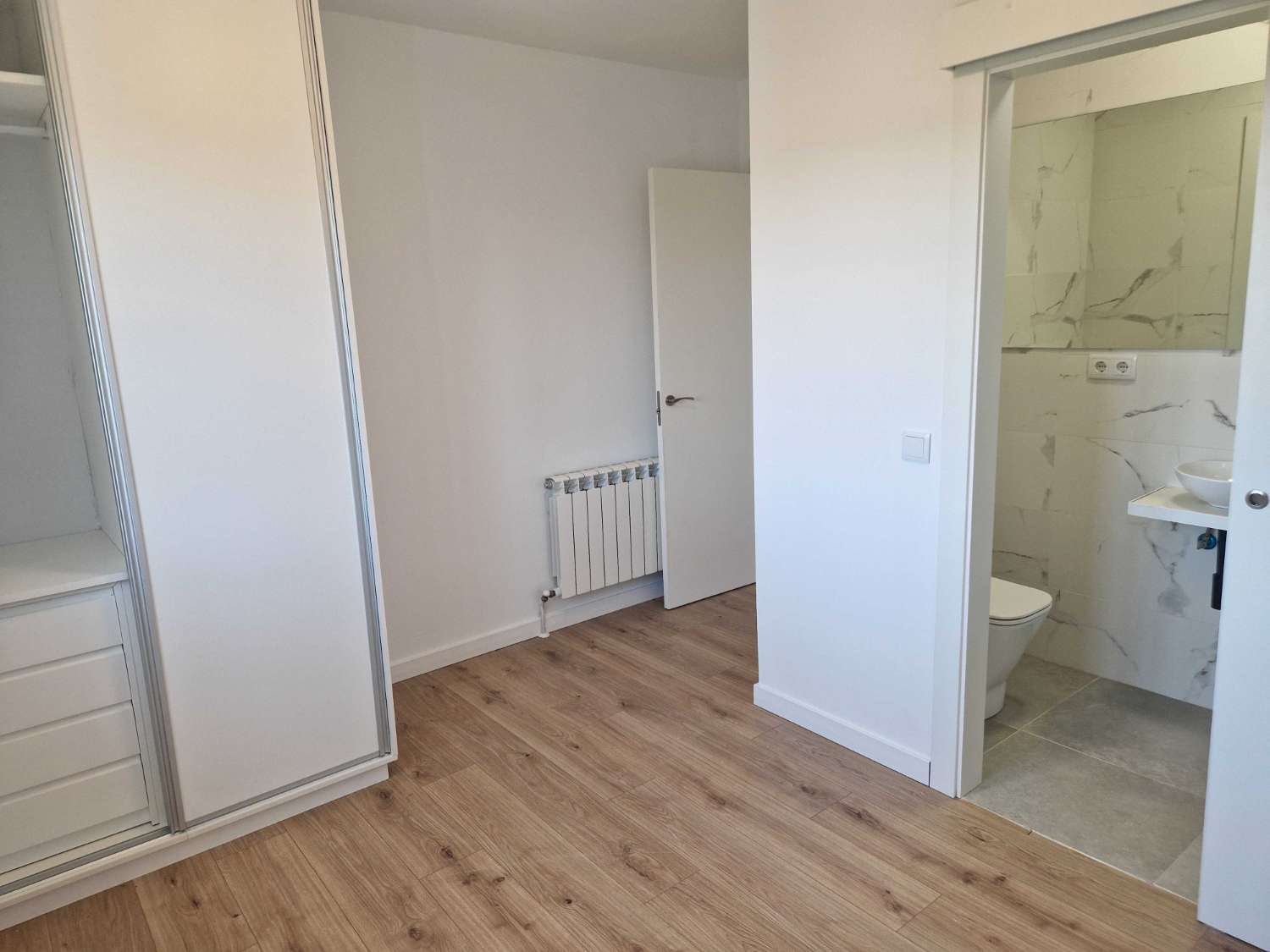 CASA AMPLIA CON TERRENO EN ZONA DE CALO, TEO