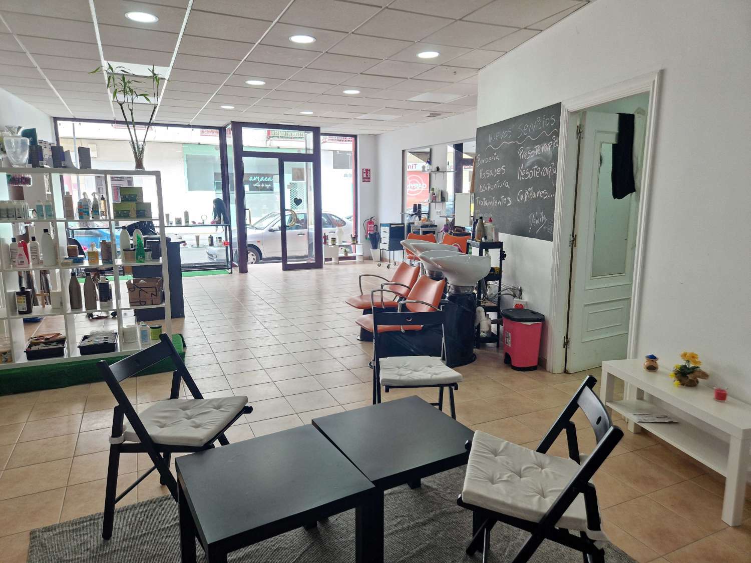 TRASPASO DE PELUQUERIA EN BERTAMIRANS