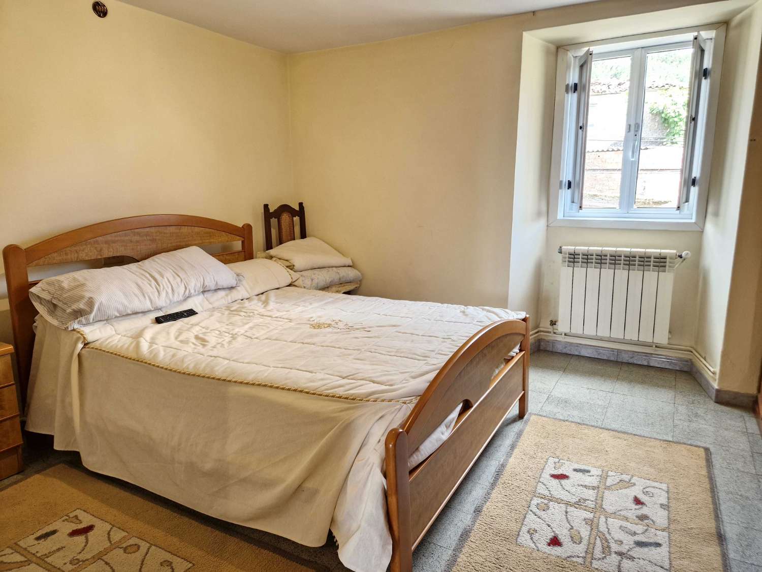 CASA AMPLIA Y LUMINOSA EN ZONA DE CALO, TEO