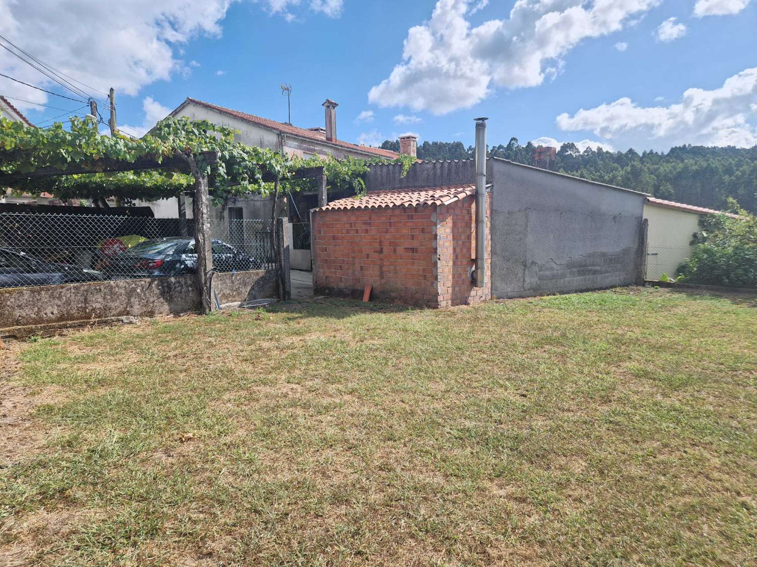 CASA AMPLIA Y LUMINOSA EN ZONA DE CALO, TEO