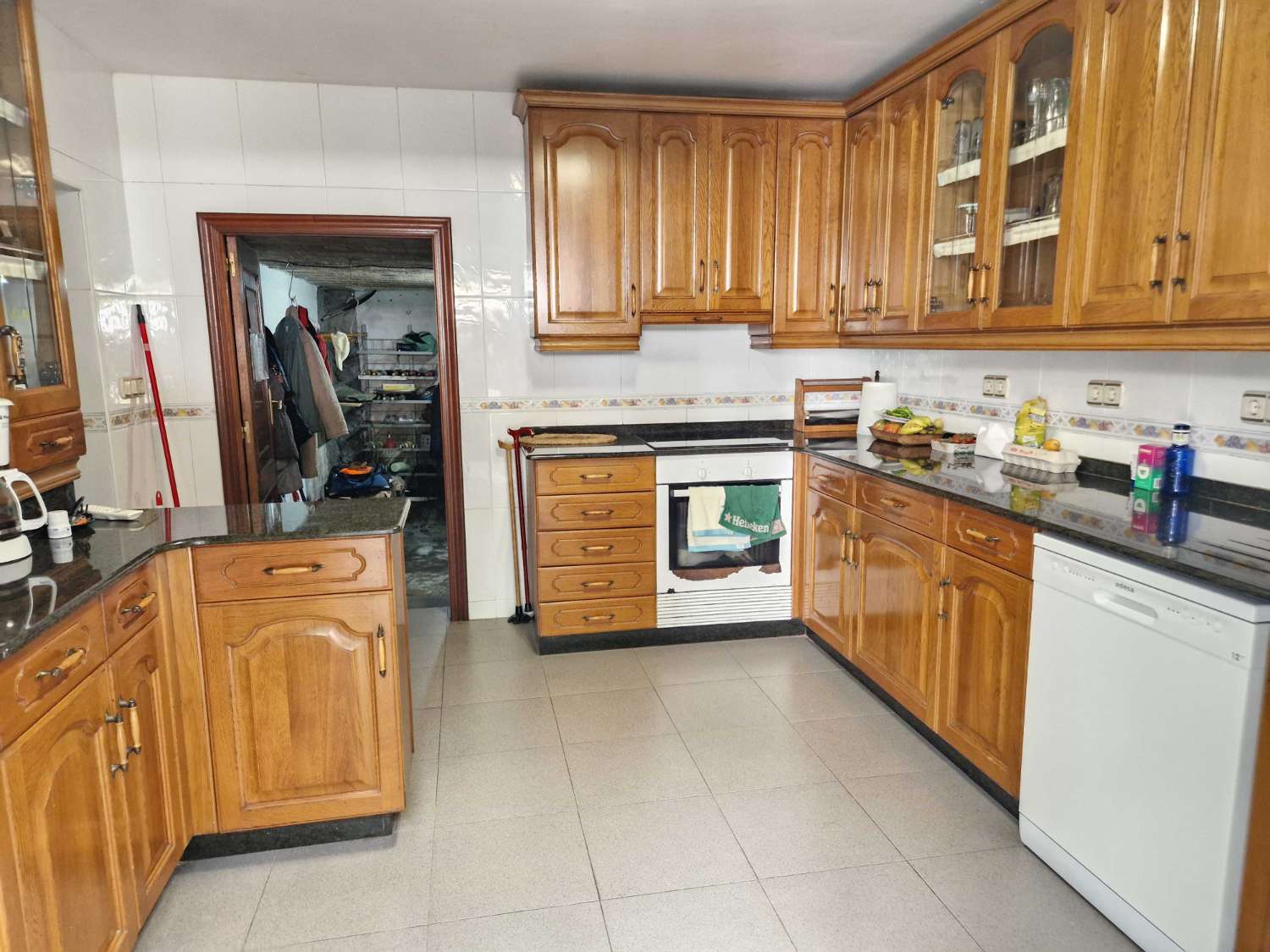 CASA AMPLIA Y LUMINOSA EN ZONA DE CALO, TEO