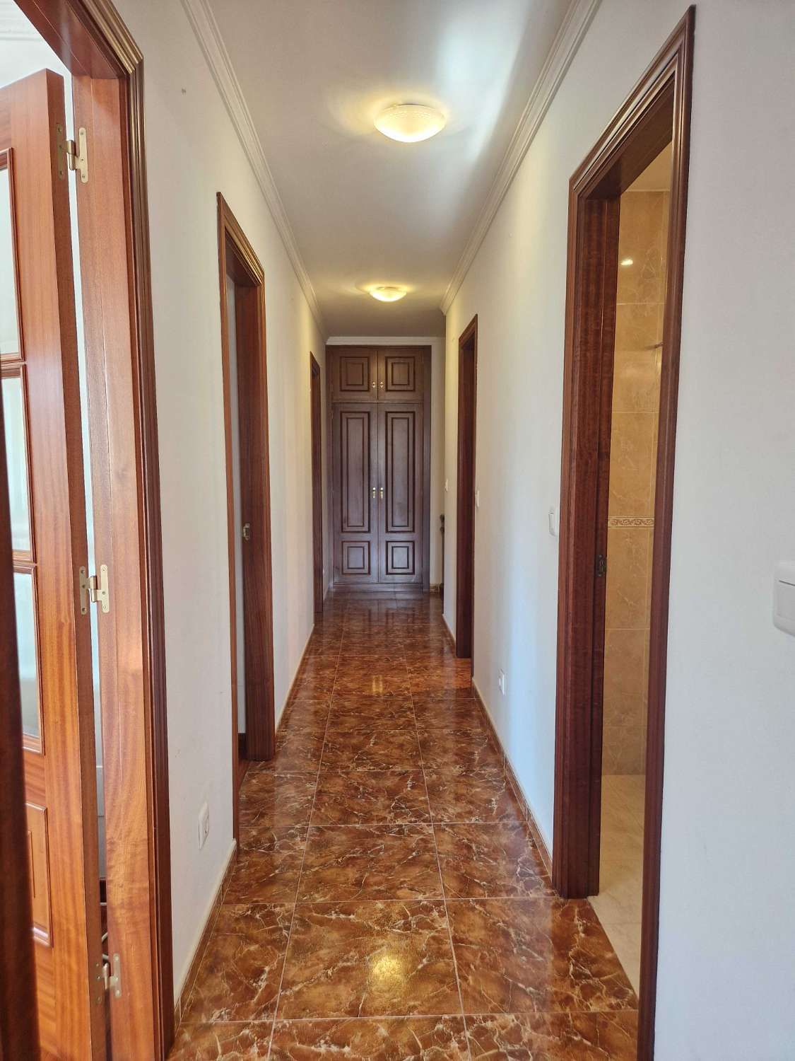 PISO AMPLIO E IMPECABLE EN URDILDE