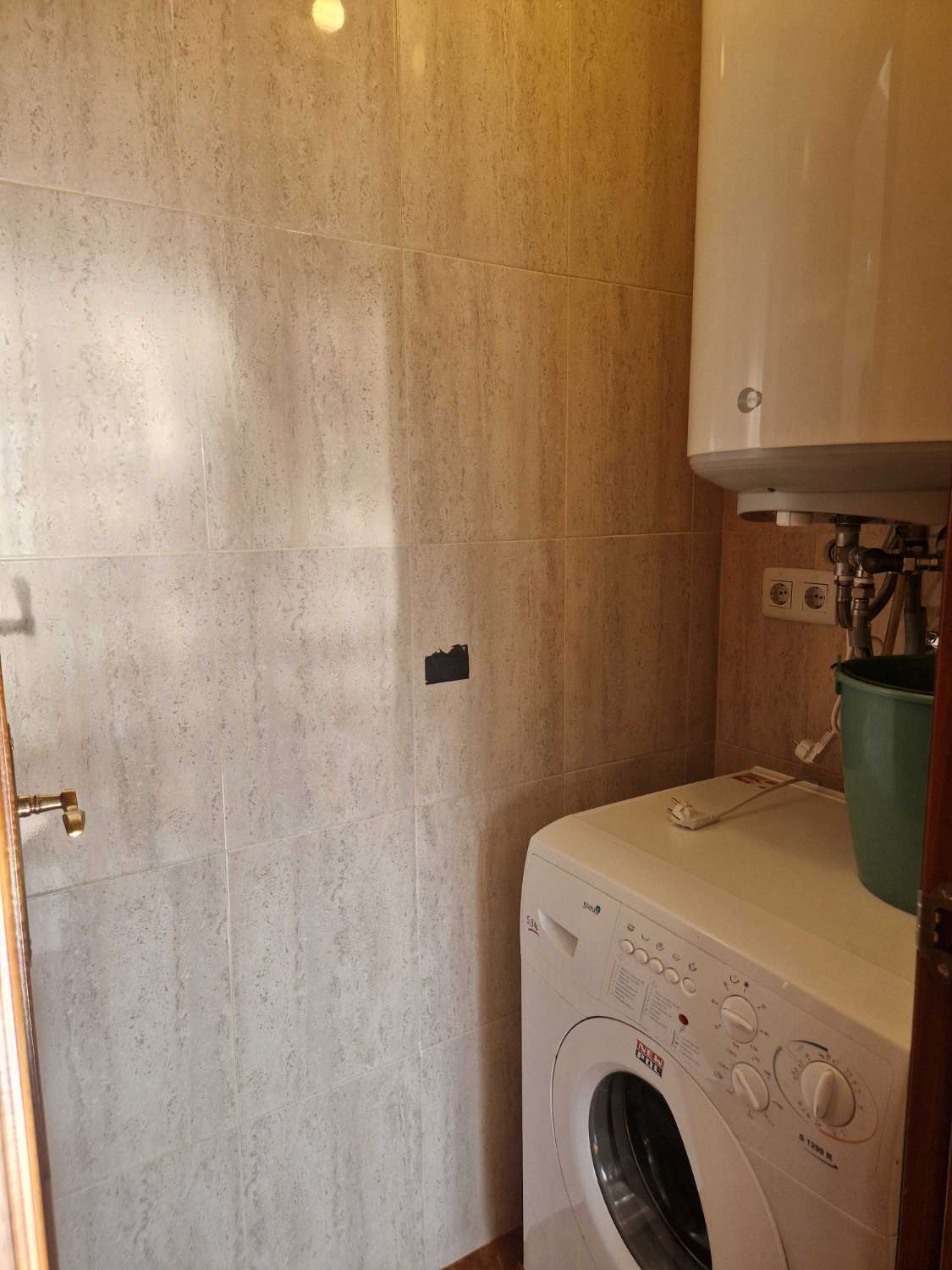 PISO AMPLIO E IMPECABLE EN URDILDE