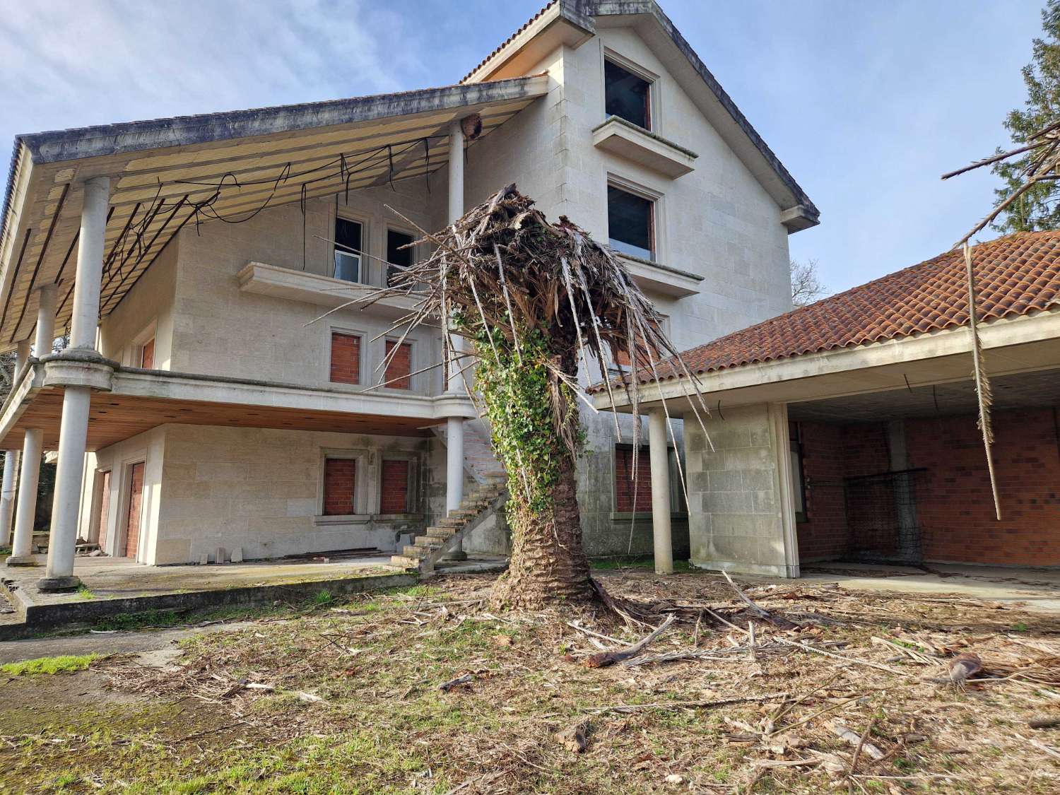 ESPECTACULAR CASA EN ZONA DE CACHEIRAS, TEO