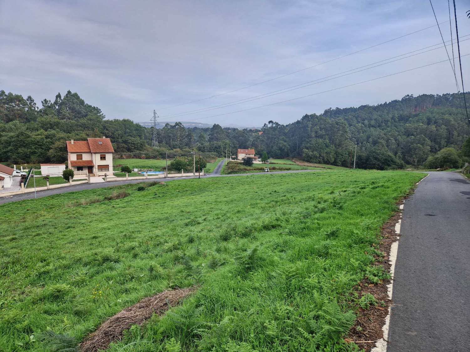 участок земли в продаже в Brión