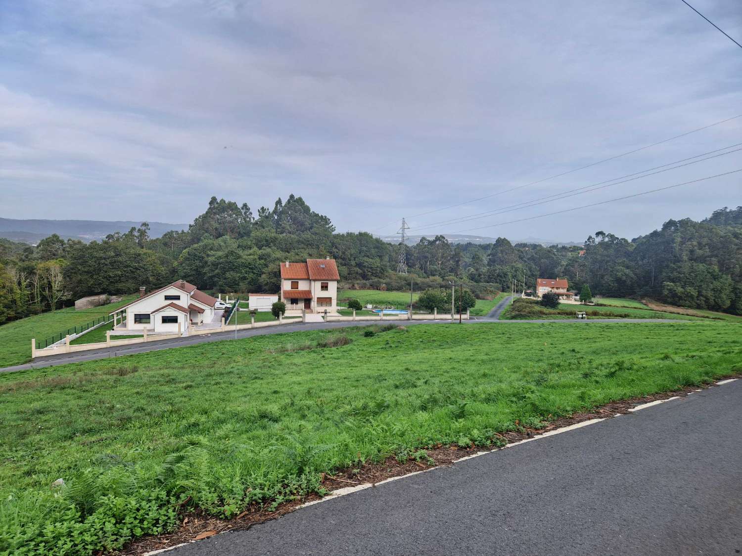 участок земли в продаже в Brión