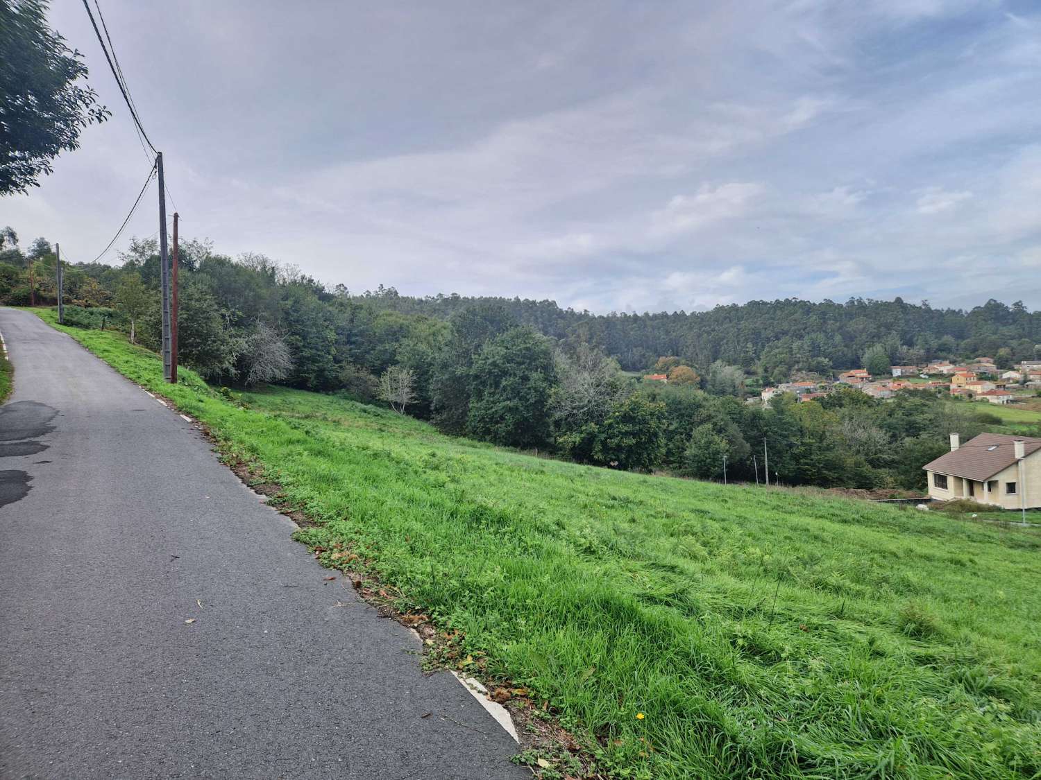 участок земли в продаже в Brión