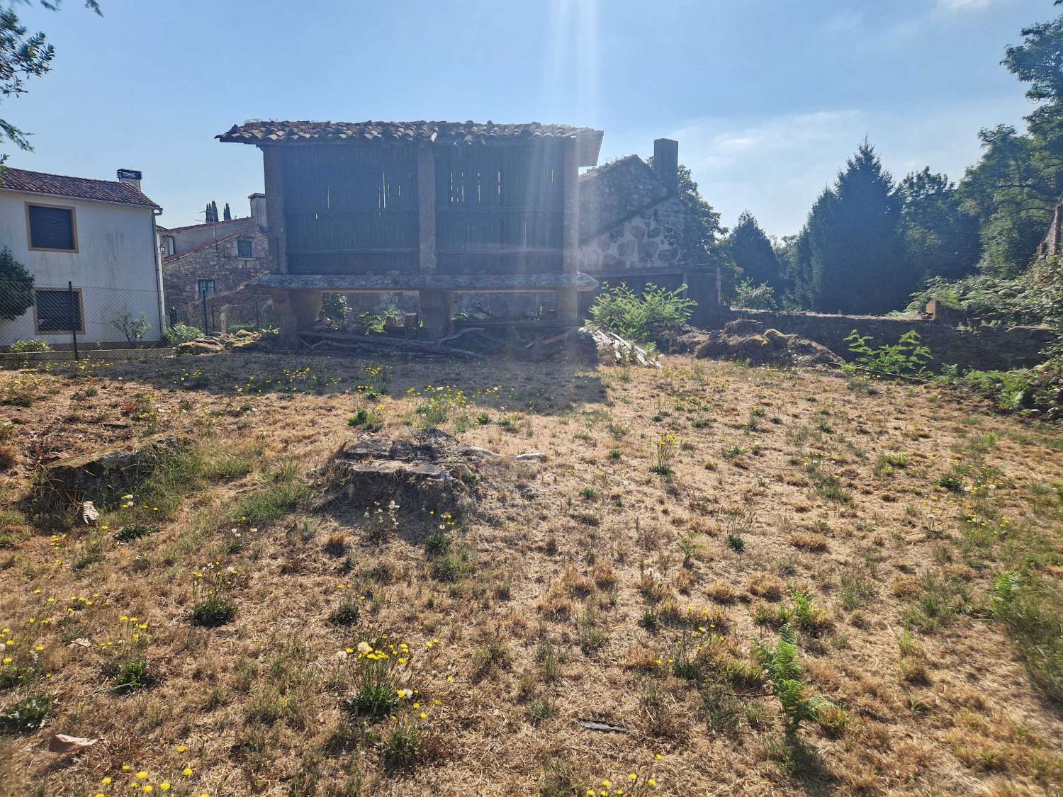 CASA DE PIEDRA PARA REHABILITAR EN OS ANXELES, BRION
