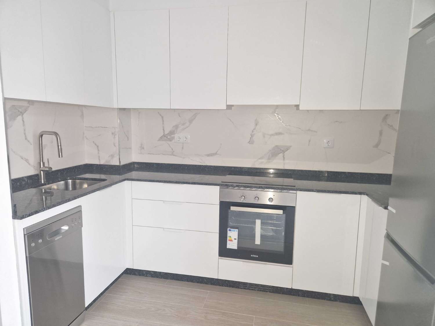 APARTAMENTO NUEVO A ESTRENAR EN NEGREIRA