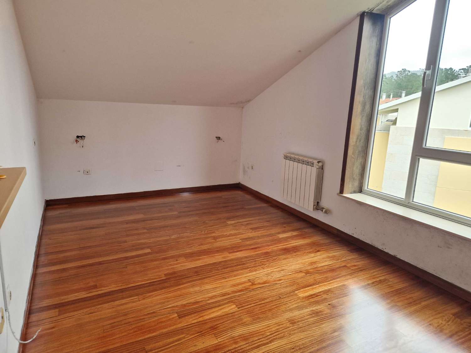 ATICO 2 DORMITORIOS EN URB. MONTE BALADO, BRION