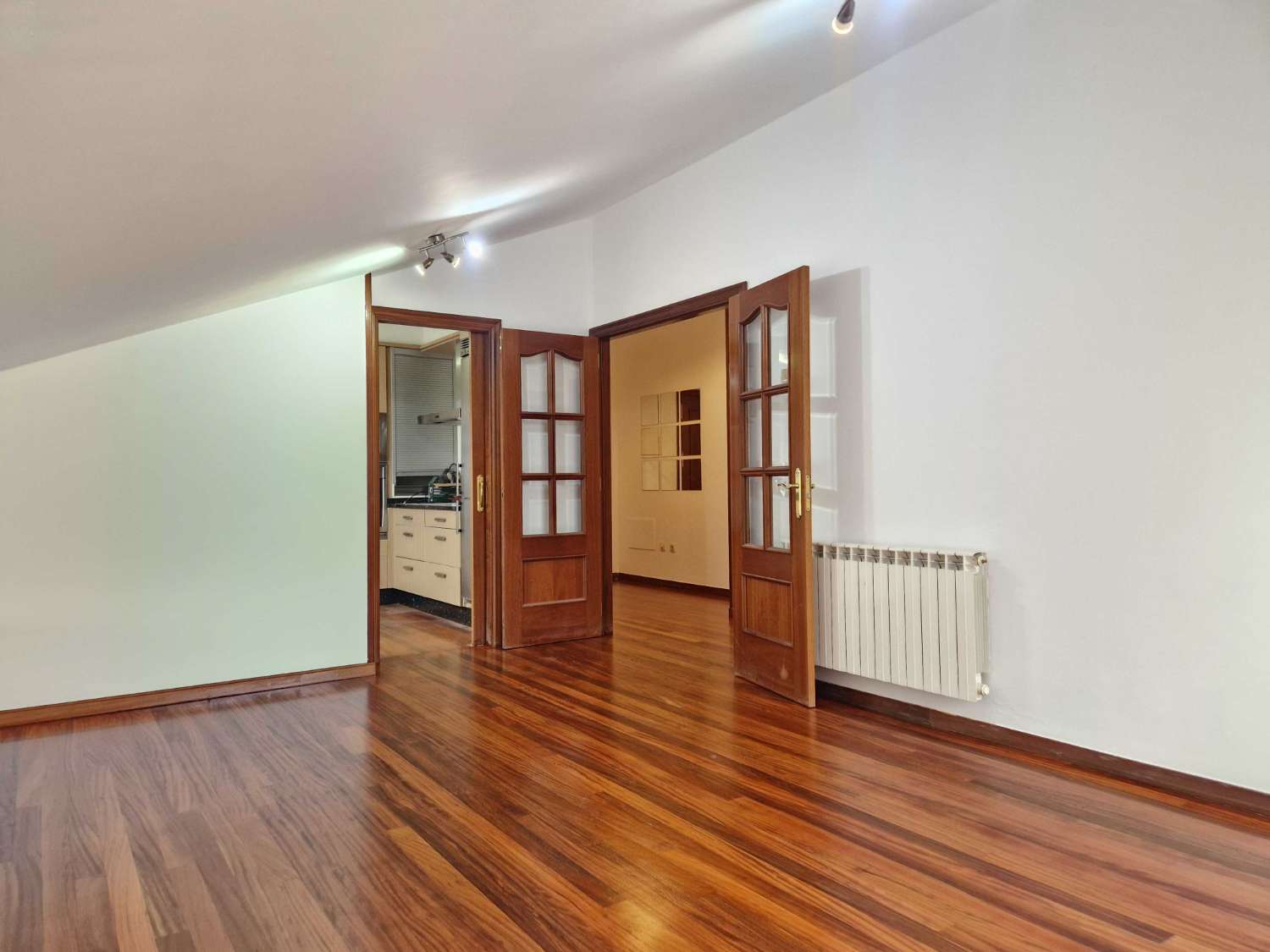 ATICO 2 DORMITORIOS EN URB. MONTE BALADO, BRION