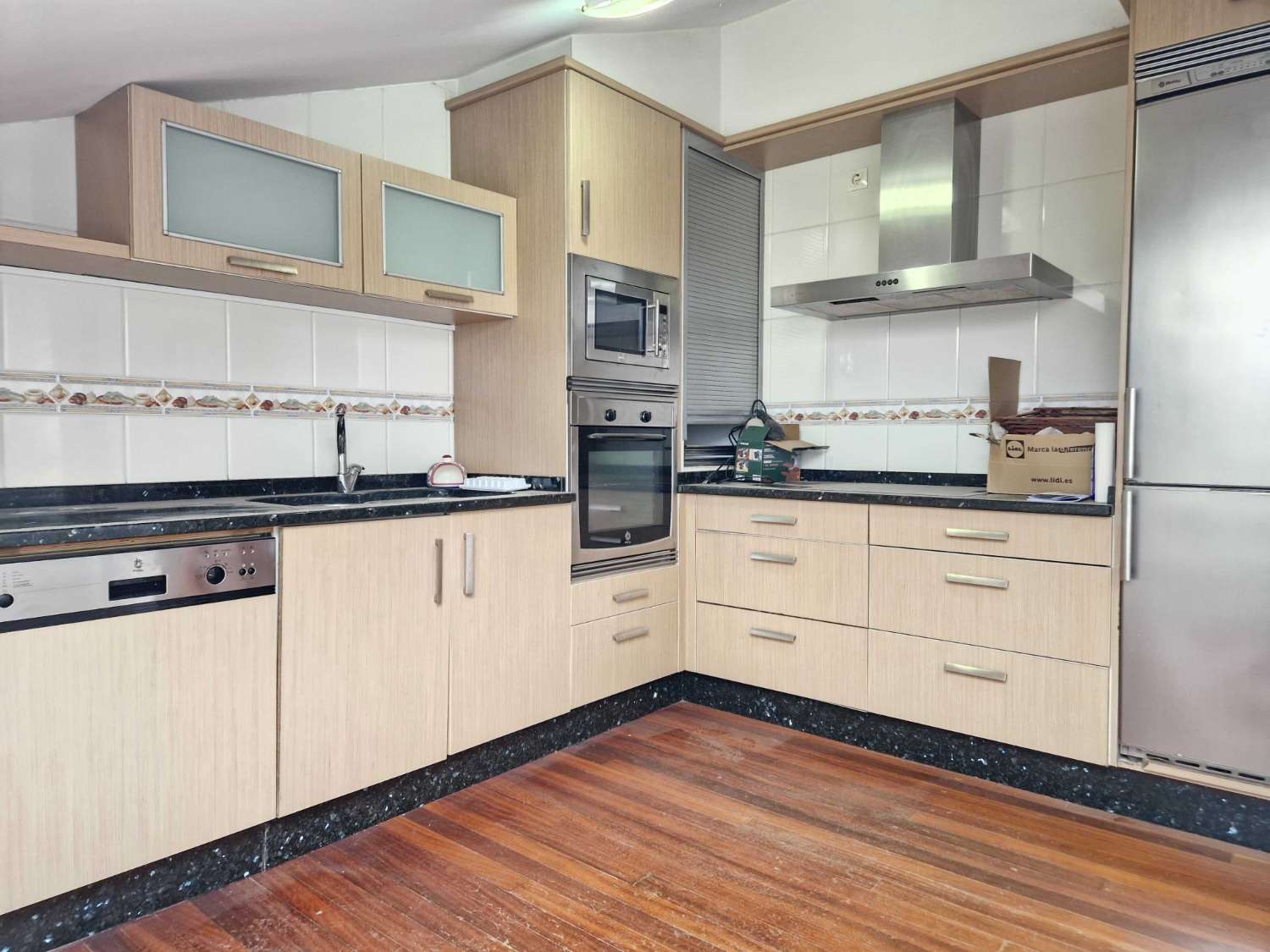 ATICO 2 DORMITORIOS EN URB. MONTE BALADO, BRION