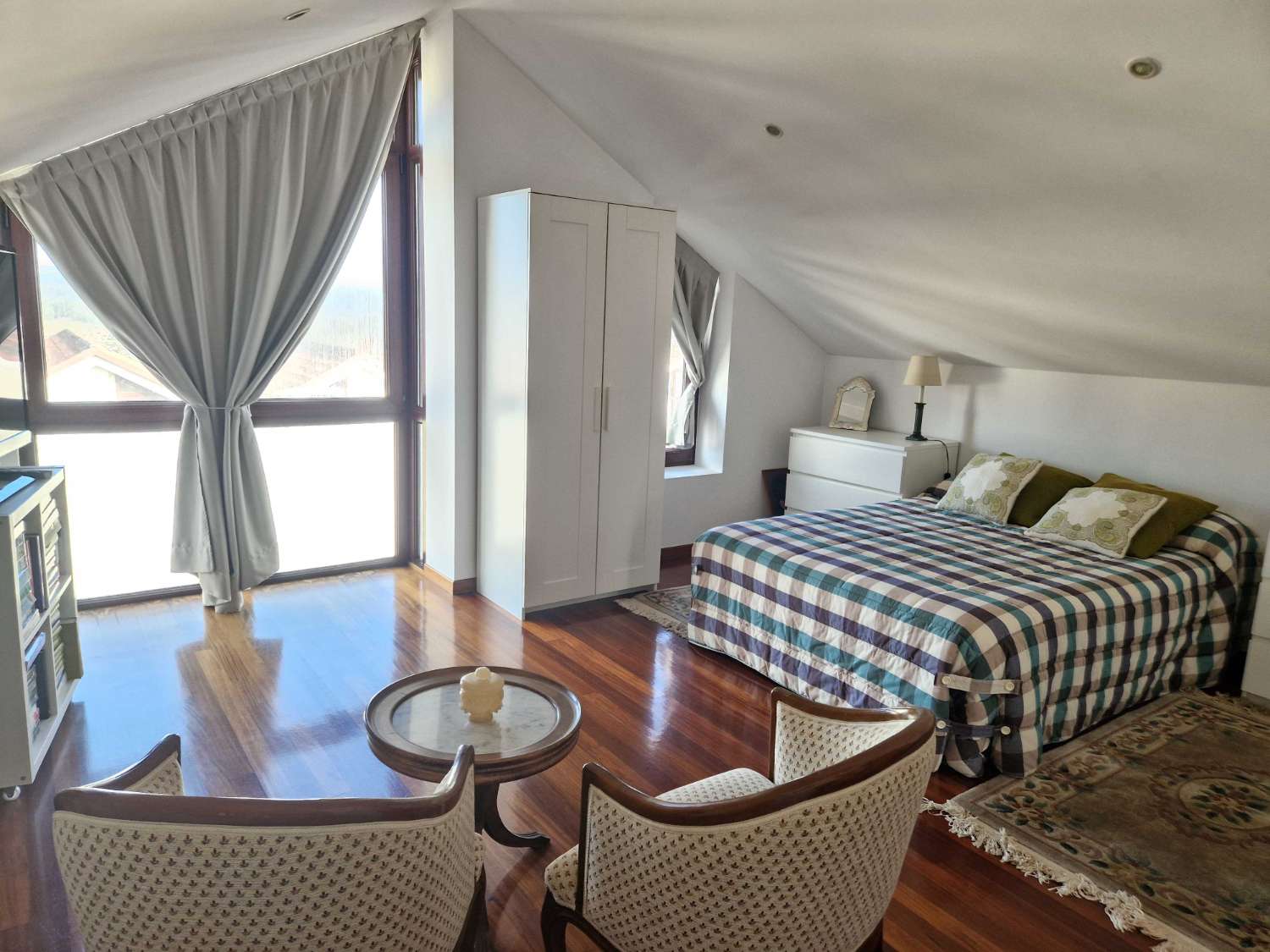 CHALET IMPECABLE EN OS ANXELES, BRION