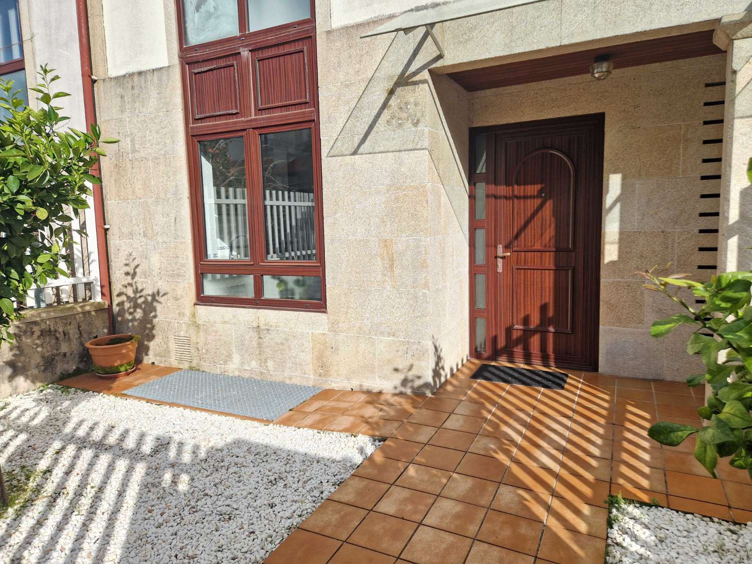 CHALET IMPECABLE EN OS ANXELES, BRION