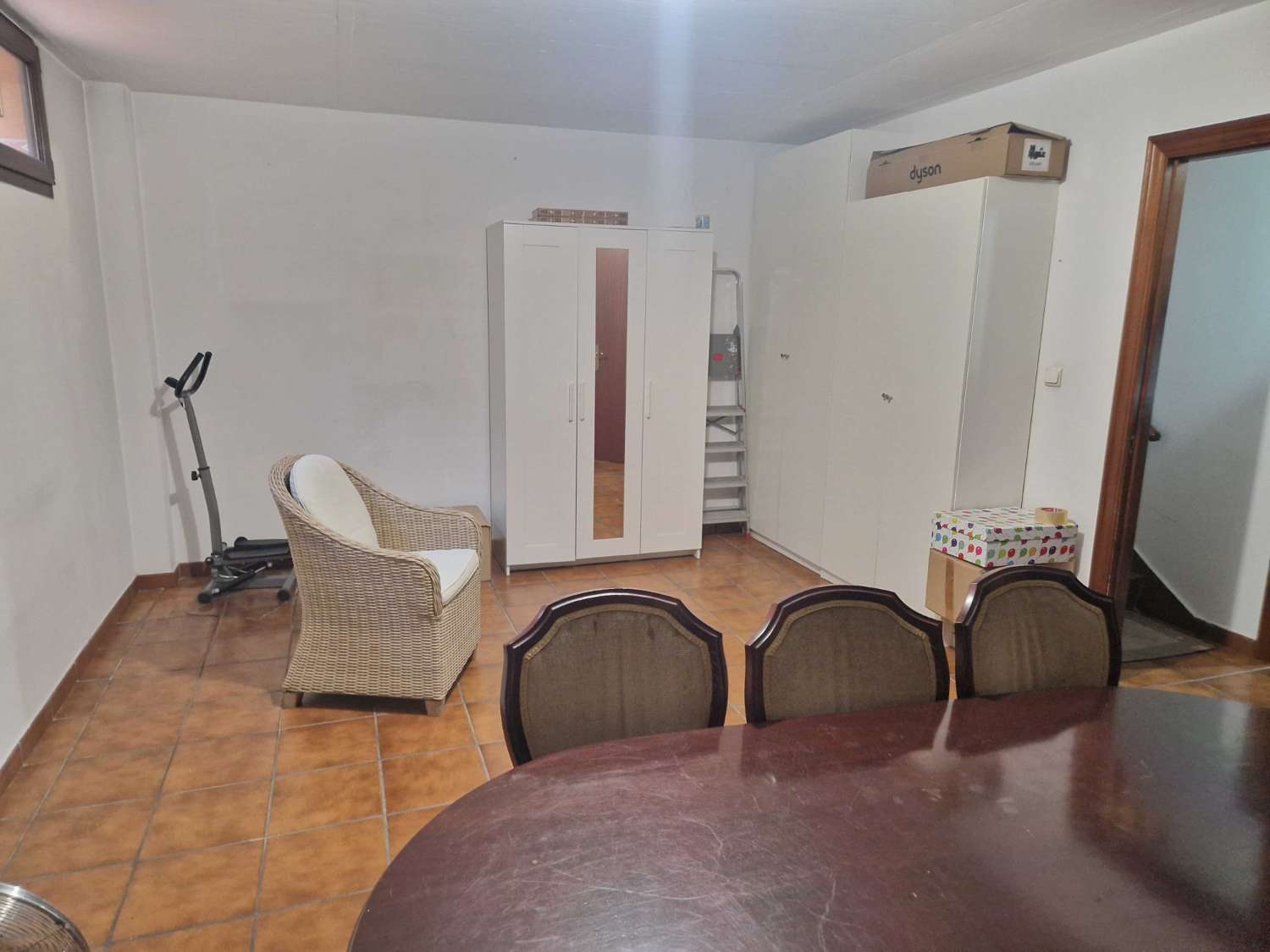 Hus till salu i Brión