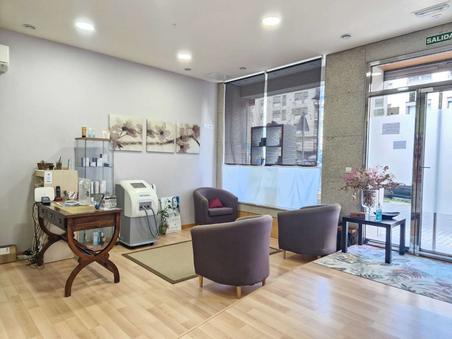 LOCAL REFORMADO EN BERTAMIRANS