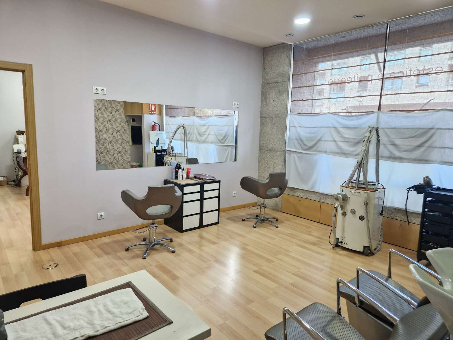 LOCAL REFORMADO EN BERTAMIRANS