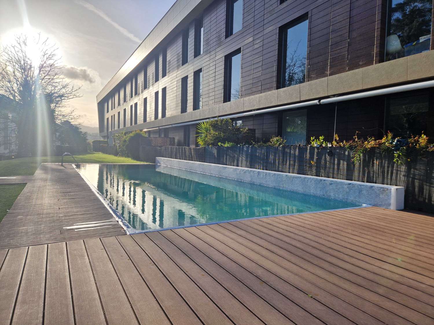 PRECIOSO APARTAMENTO CON TERRAZA Y PISCINA EN BERTAMIRANS