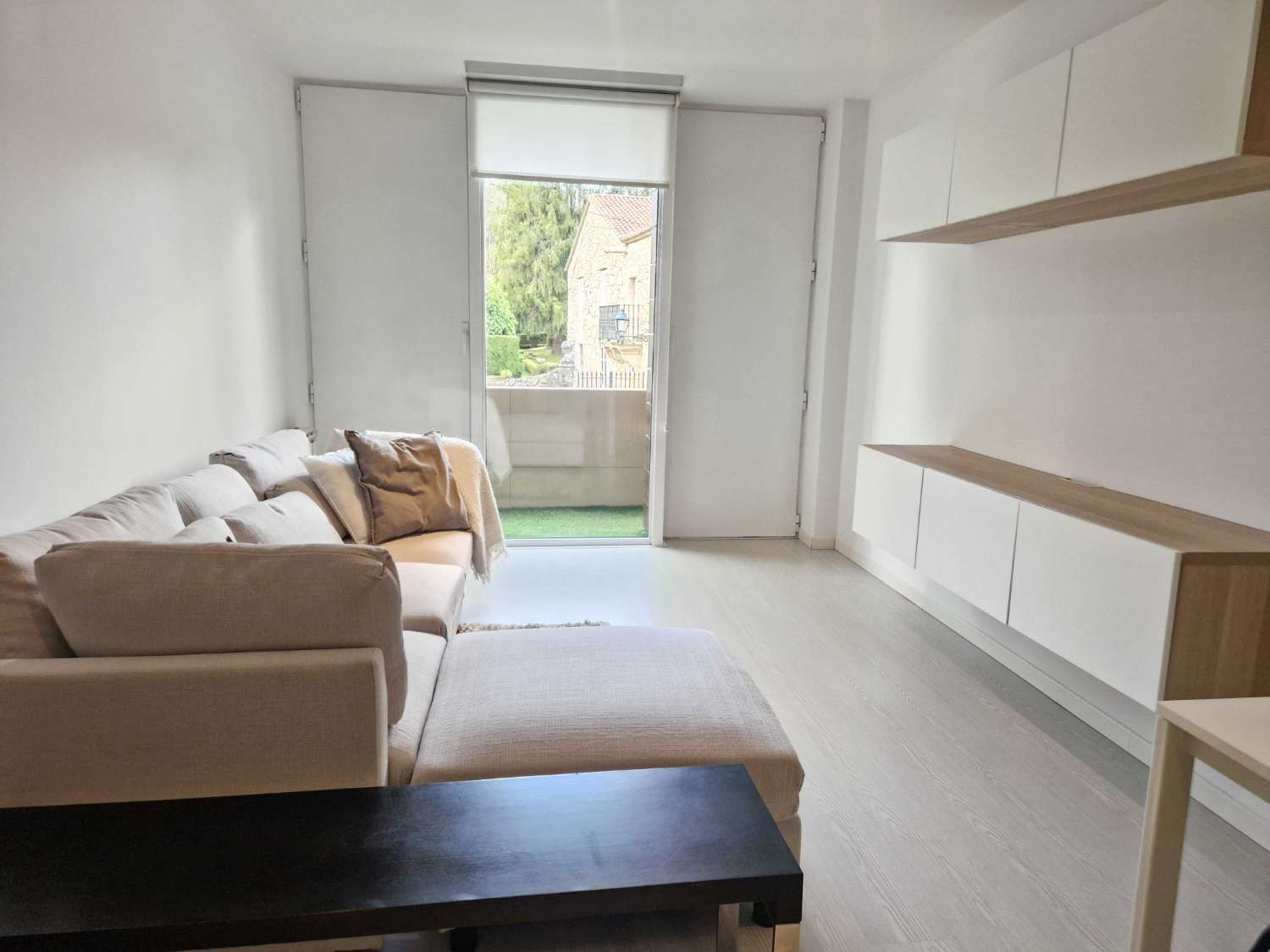 PRECIOSO APARTAMENTO CON TERRAZA Y PISCINA EN BERTAMIRANS