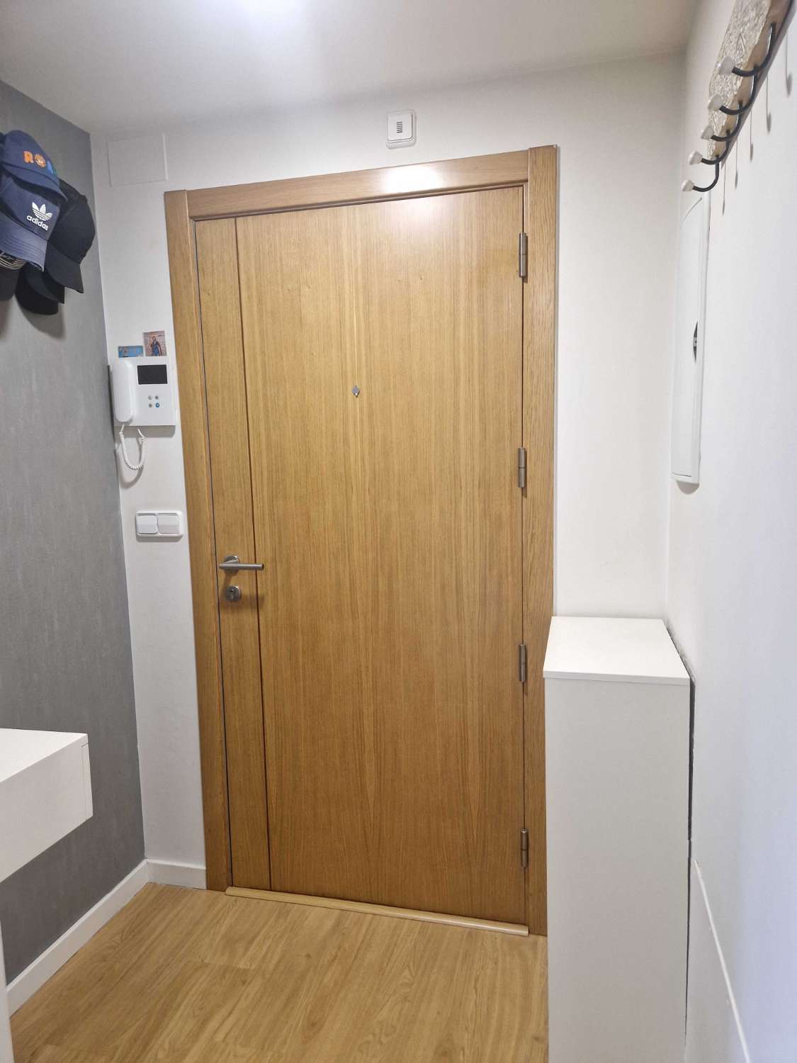 PISO IMPECABLE EN OS ANXELES, BRION