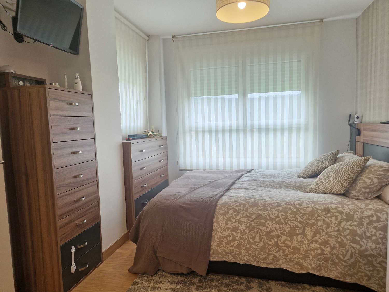 PISO IMPECABLE EN OS ANXELES, BRION