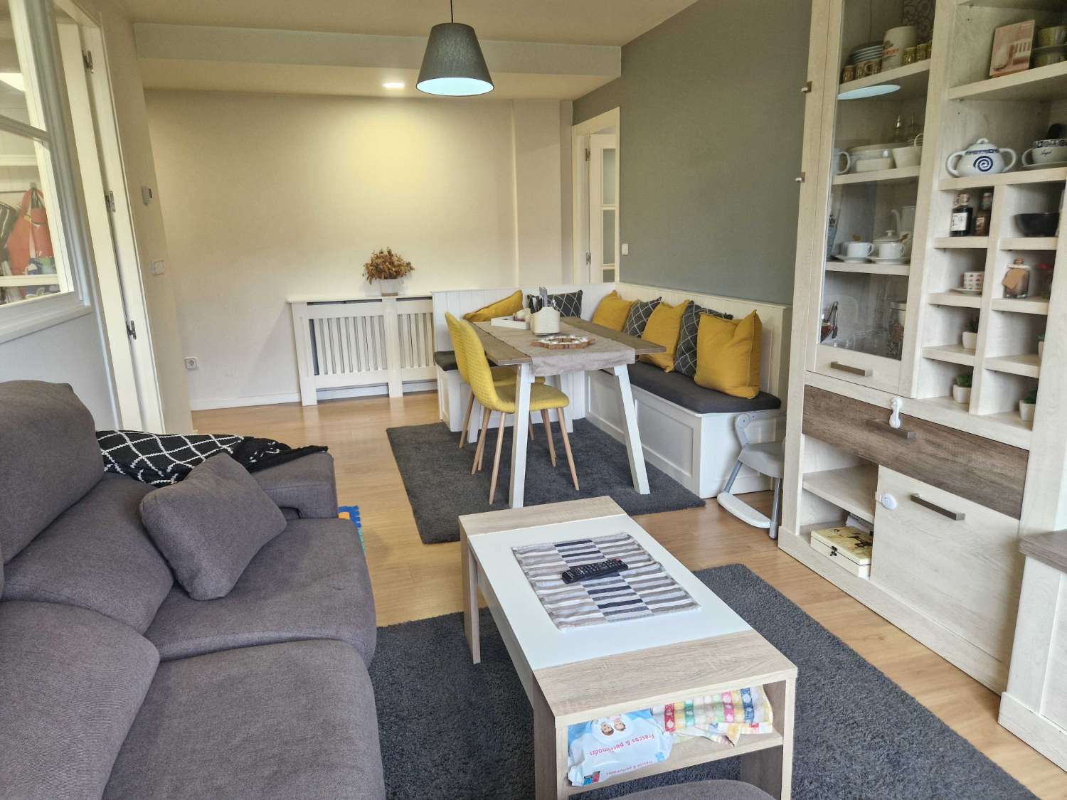 PISO IMPECABLE EN OS ANXELES, BRION