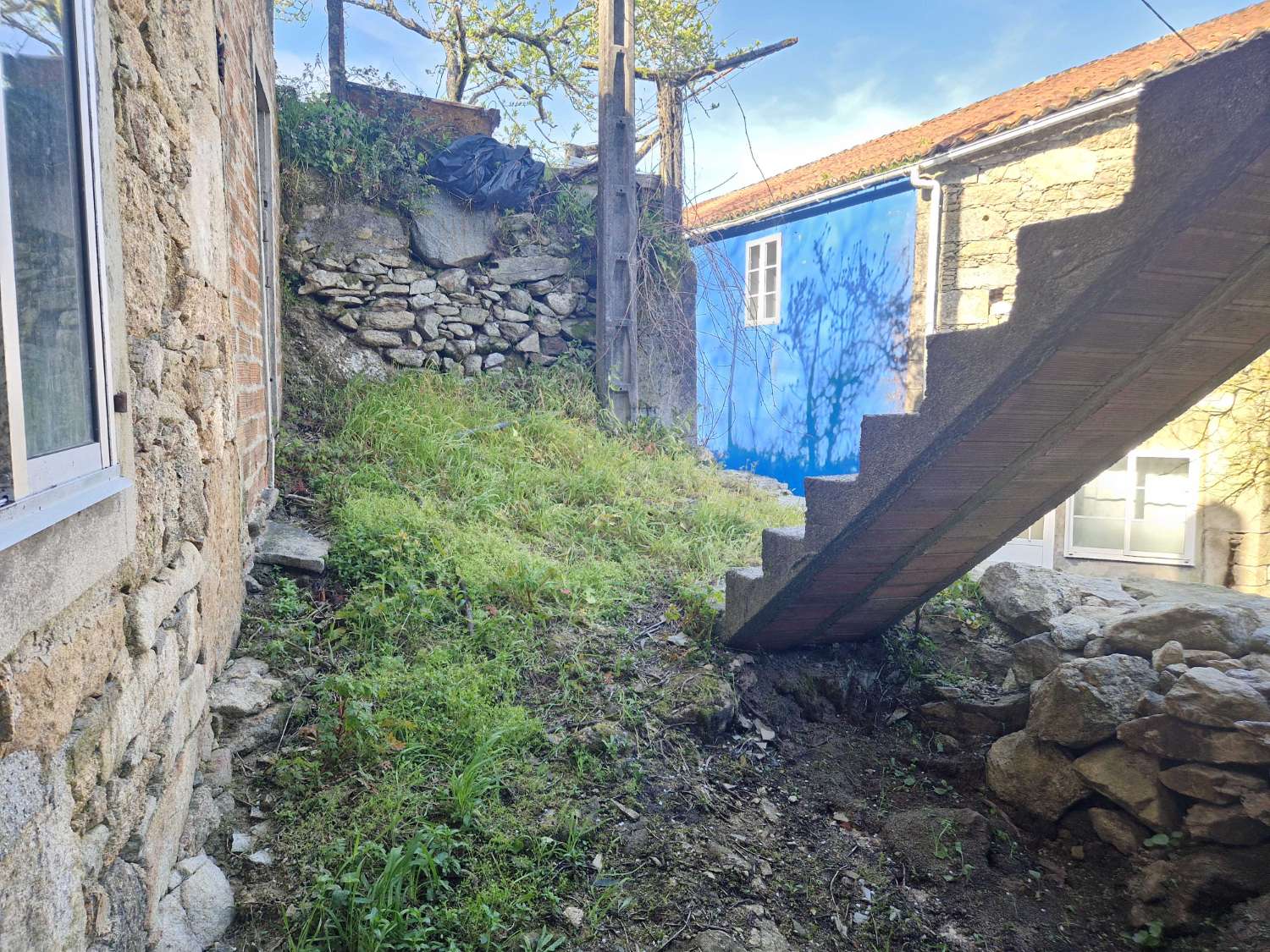 CASA PARA REHABILITAR EN ZONA DE LIÑAIO, NEGREIRA