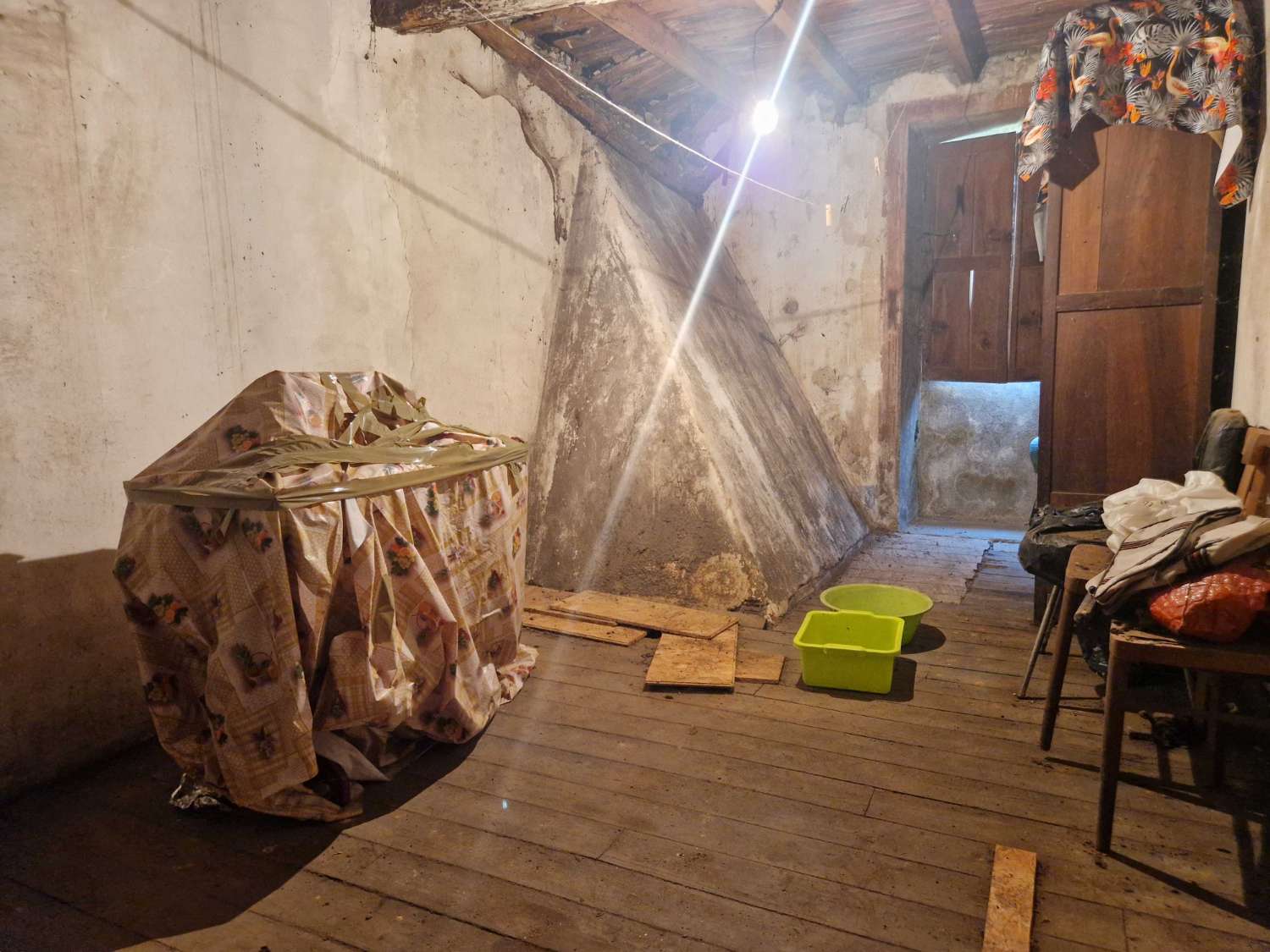 CASA CON TERRENO EN ZONA DE CALO, TEO