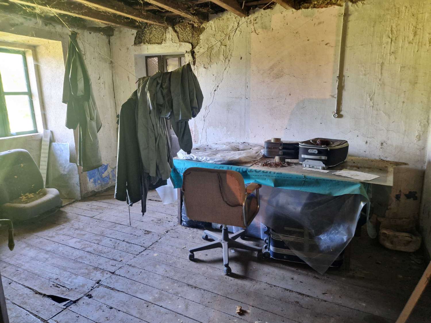 CASA CON TERRENO EN ZONA DE CALO, TEO