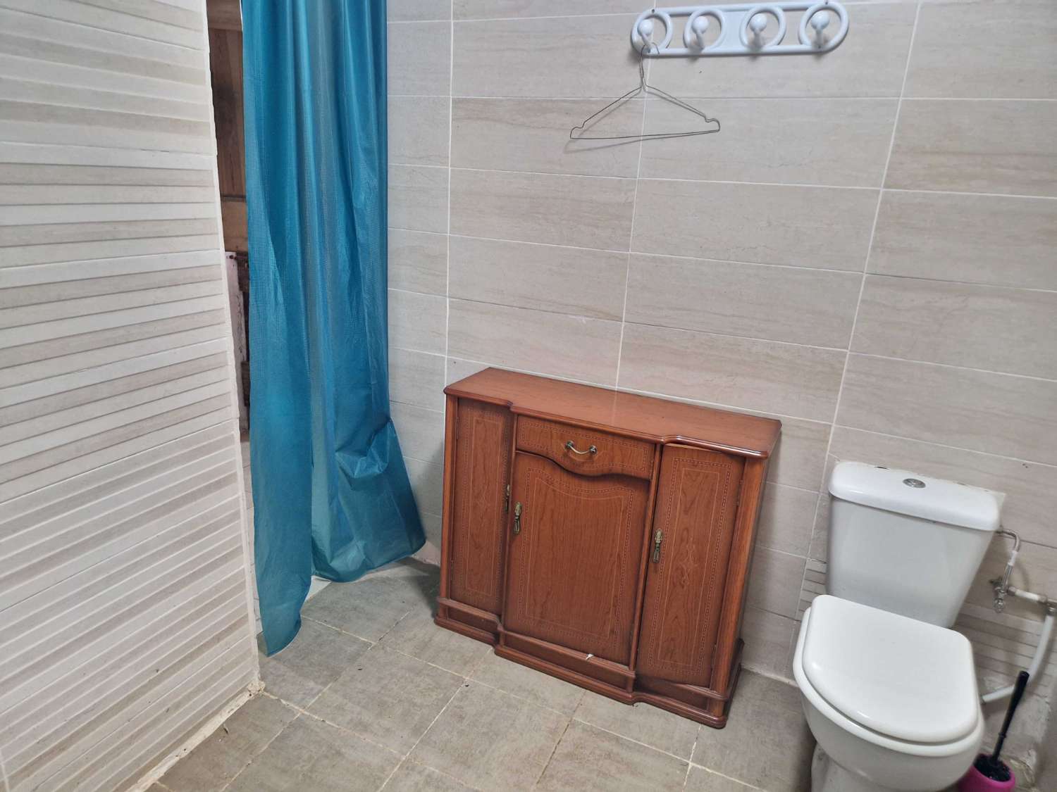 CASA CON TERRENO EN ZONA DE CALO, TEO