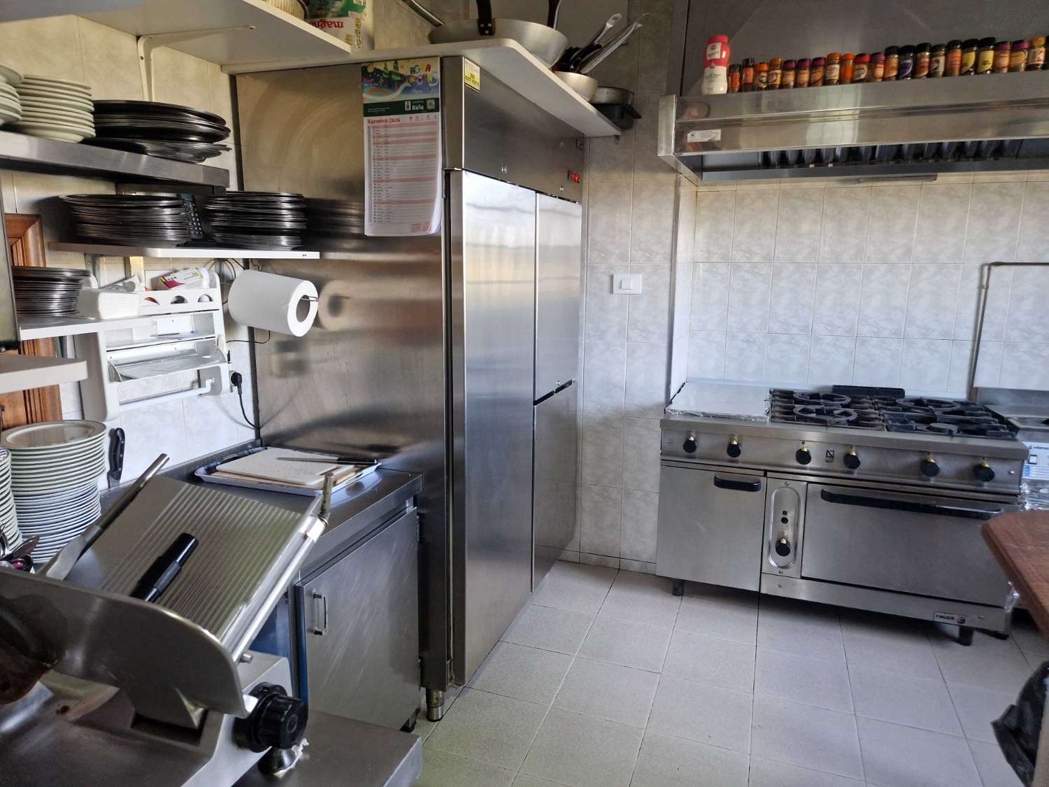 BAR RESTAURANTE CON VIVIENDA AL LADO DE NEGREIRA