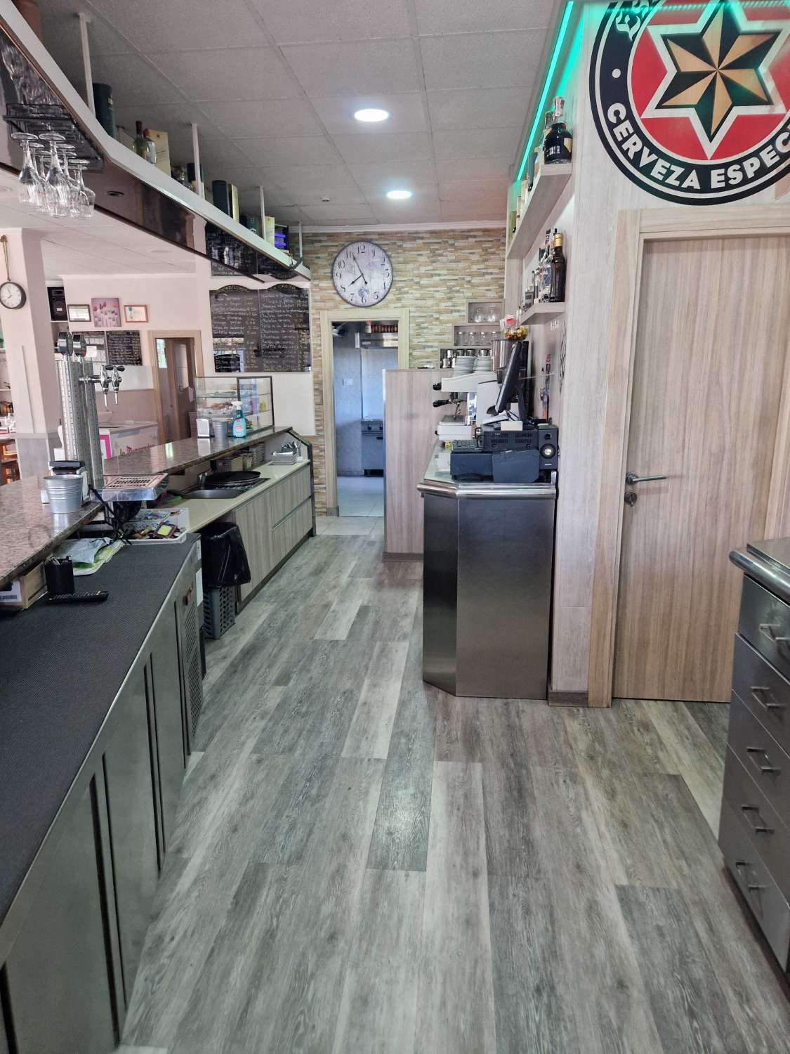 BAR RESTAURANTE CON VIVIENDA AL LADO DE NEGREIRA